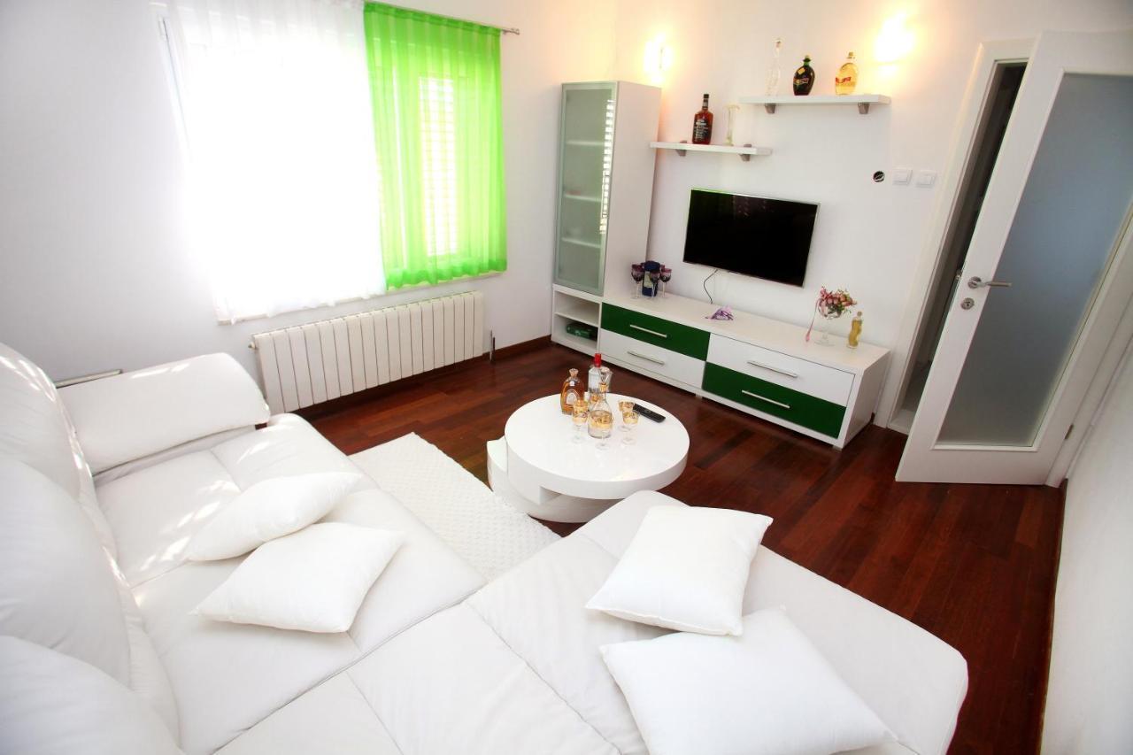 Apartments Nakir Slatine Phòng bức ảnh
