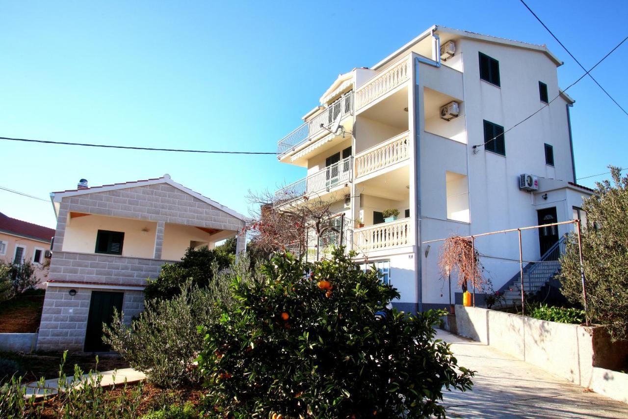 Apartments Nakir Slatine Ngoại thất bức ảnh